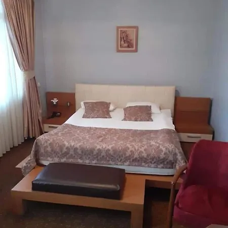 Hotel Tac 2*